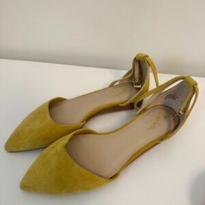 Mustard Yellow Seychelles Flats, Size 8